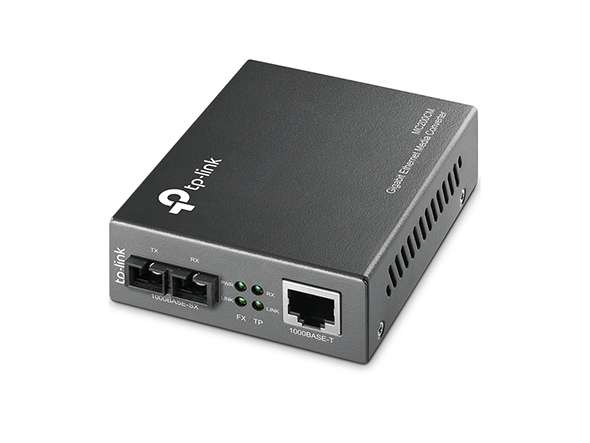 Conversor de mitjans Gigabit Ethernet amb referència MC200CM de la marca TP-LINK