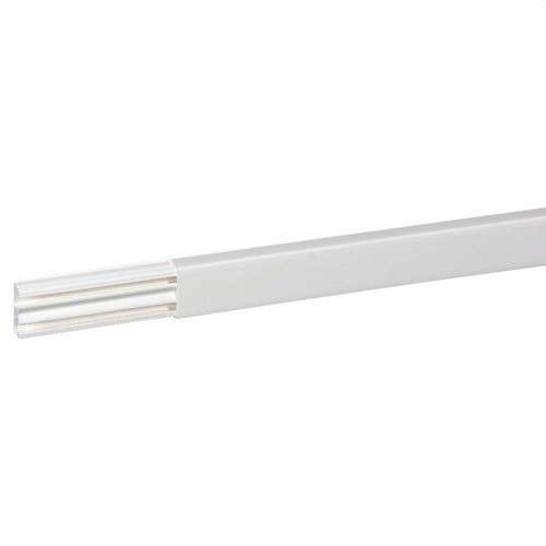 Canaleta 40x16mm amb 1 tabic DLPLUS amb referència 030021 de la marca LEGRAND