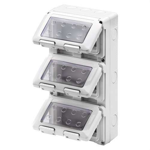 Caixa de superfície per a mecanismes SYSTEM 12 mòduls IP55 amb referència GW27052 de la marca GEWISS