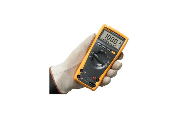 Multímetro digital Fluke 175 de valor eficaz verdadero con referencia 1645981 de la marca FLUKE