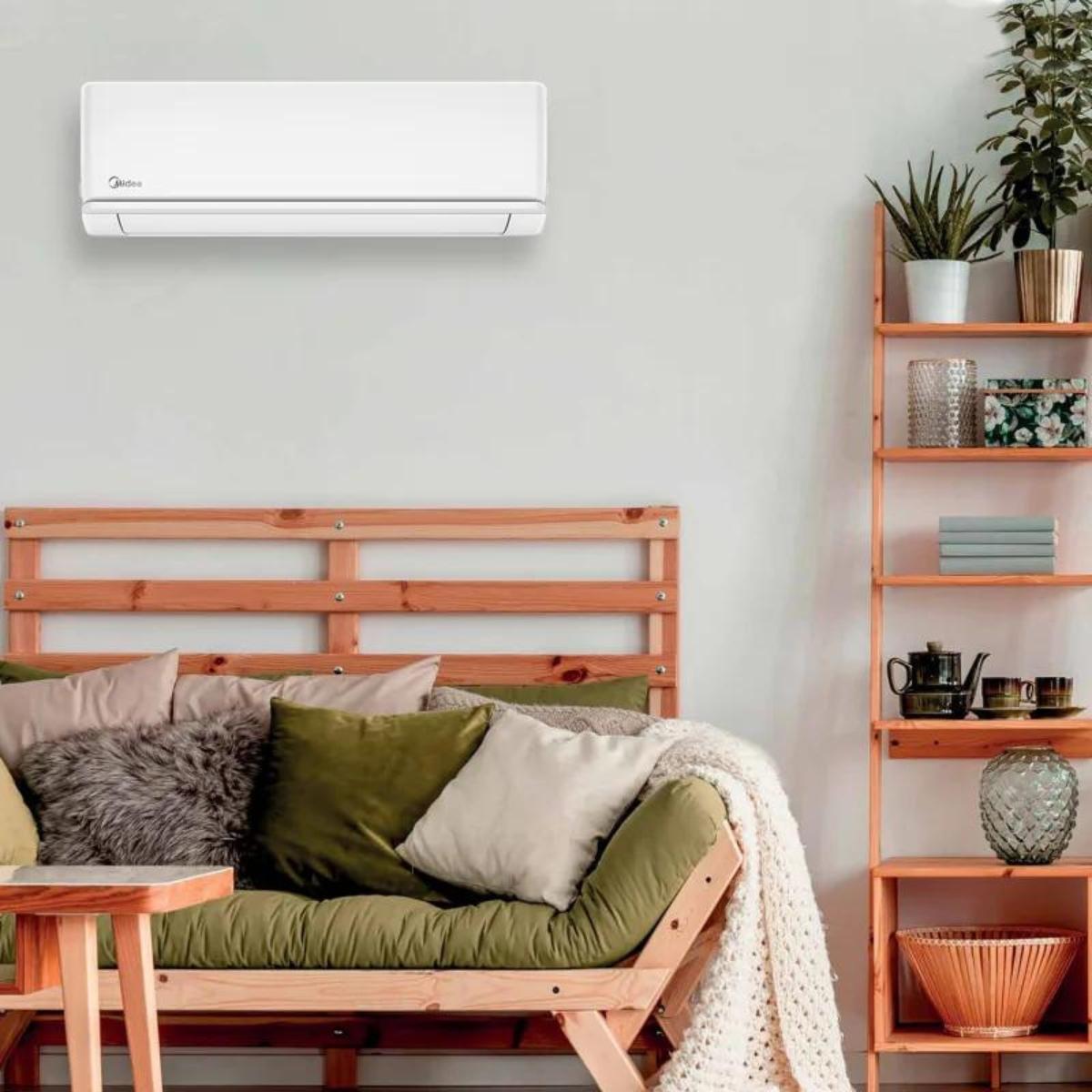 Midea Blanc Air Conditioner 2.0 7.0 kW 24000 BTU with reference 13950175 from the brand MIDEA