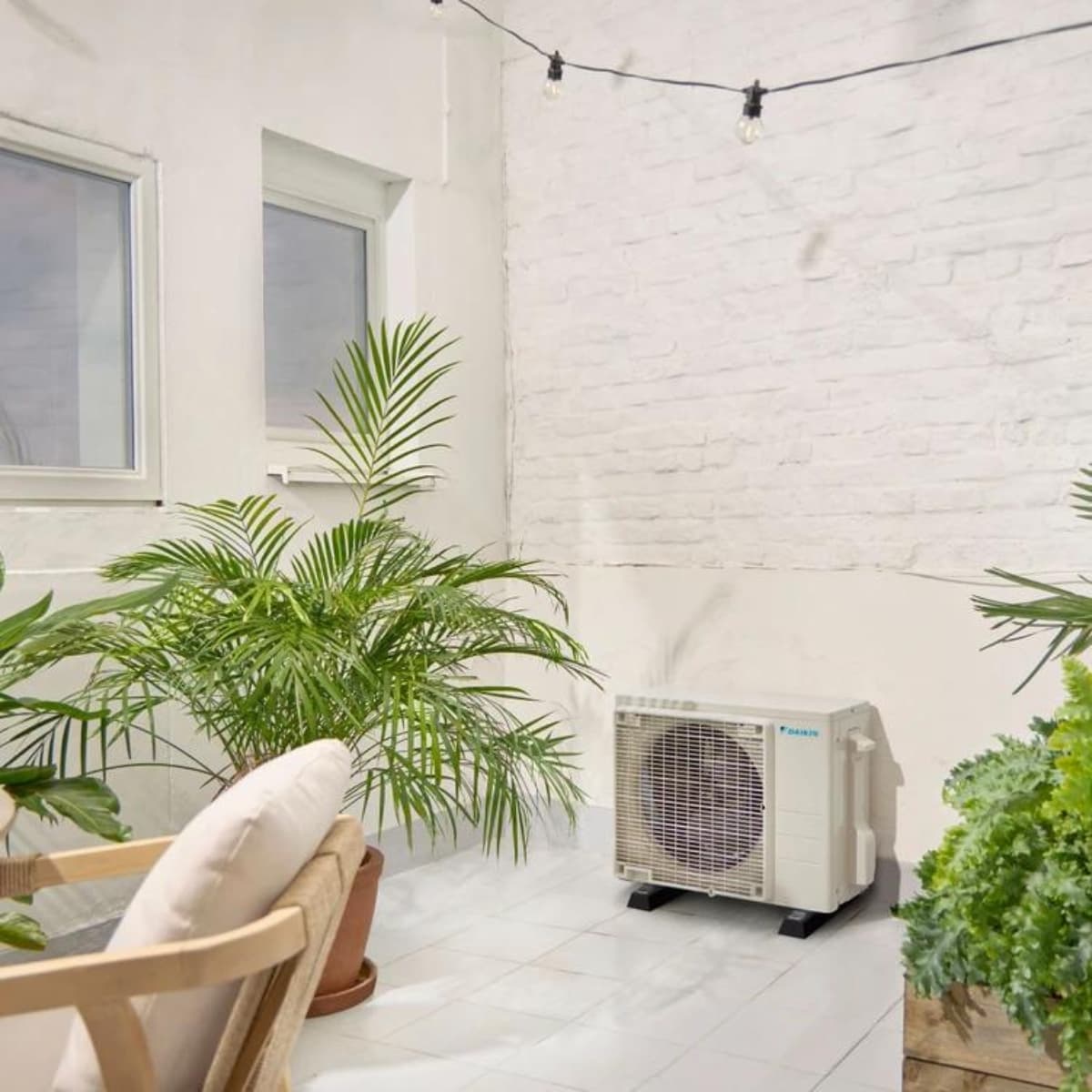 Aire condicionat amb wifi Daikin Sensira TXF35F 3,5 kW 12000 BTU amb referència TXF35F de la marca DAIKIN