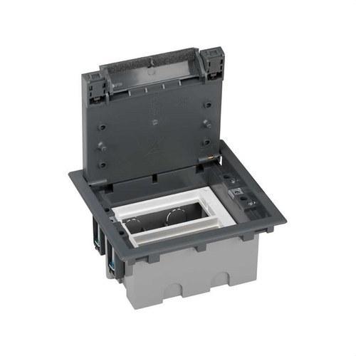 Caja de suelo regulable para 4 elementos en instalación de suelo de pavimento gris Simon 500 Cima con referencia 52050002-035 de la marca SIMON