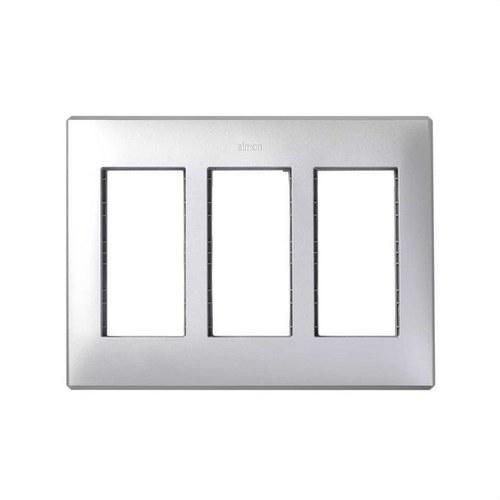 Marco para pared de empotrar y bastidor para 3 elementos dobles aluminio Simon 500 Cima con referencia 51010103-033 de la marca SIMON
