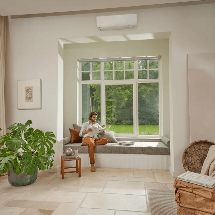 Aire condicionat 4x1 amb wifi Daikin Perfera 4MXM68N9 2,5 kW (3) + 3,5 kW amb referència KITDAIPER4MXM68N9252535 de la marca DAIKIN