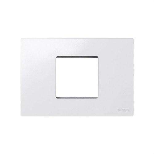Marco de 2 medios elemento blanco con bastidor para caja americana Simon 27 Play con referencia 2700612-030 de la marca SIMON